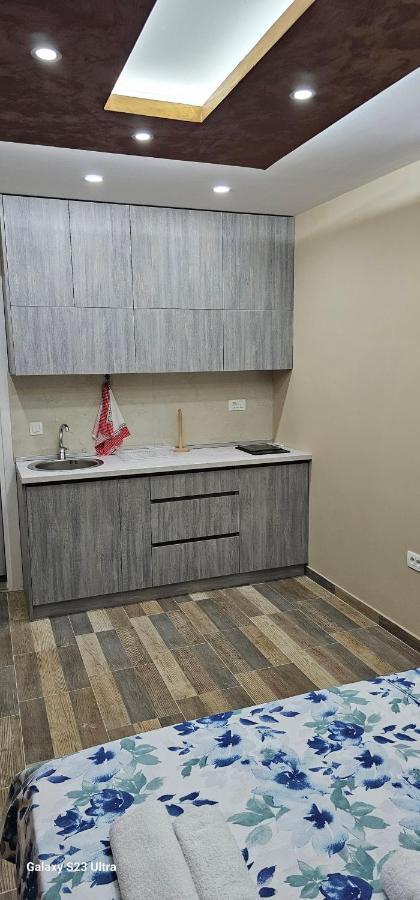 Ekonomic Apartmani Golubovci Экстерьер фото