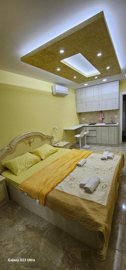 Ekonomic Apartmani Golubovci Экстерьер фото